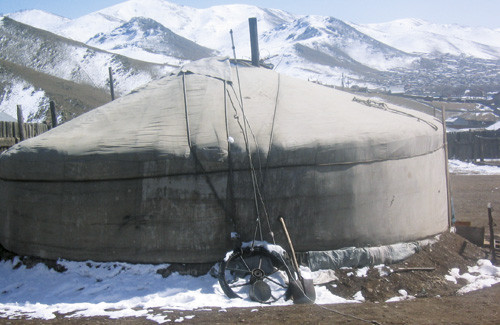 Ger (mongolsk: hjem), et tradisjonelt mongolsk familietelt. Foto M&aring;lfrid Holmaas Bj&oslash;rgaas