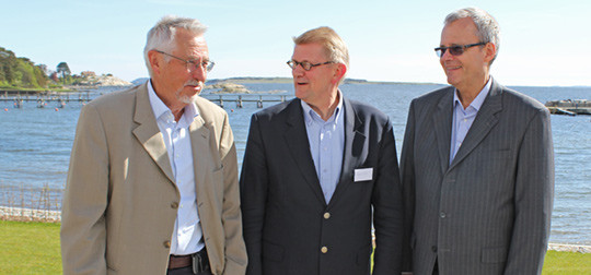 Fra v. Petter Schou, Geir Riise og Georg Kvande innledet til temaet legen i konflikt. Foto Stein Runar &Oslash;stigaard