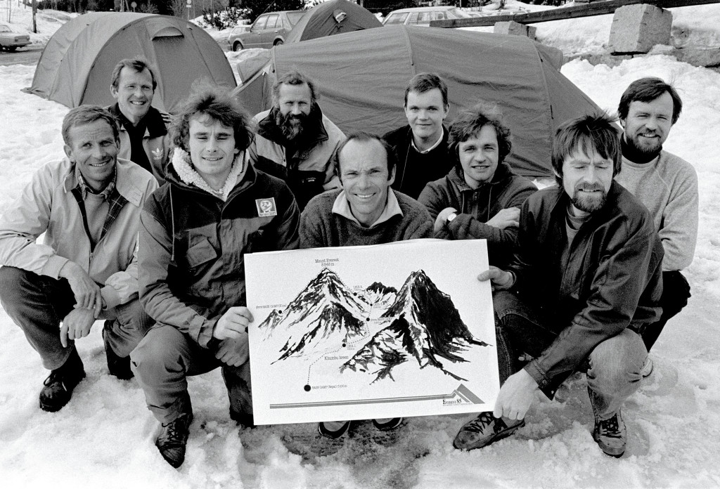 Bildet er tatt i 1984 i forbindelse med forberedelsene til Mount Everest-ekspedisjonen i 1985. Fra venstre: Odd Eliassen,&hellip;