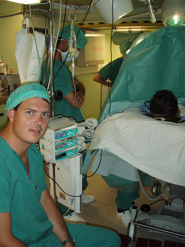 TIDLIG INNSATS: H&aring;kon var med p&aring; &aring; bygge opp det norske feltsykehuset i Mazar-e Sharif, nord i Afghanistan. &Aring;ret var 2006,&hellip;
