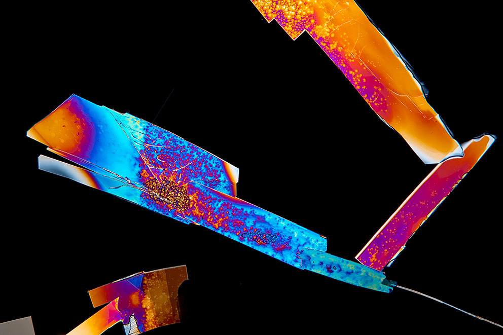 Aspirinkrystaller, lysmikrofotografi. Illustrasjonsfoto: Science Photo Library / NTB