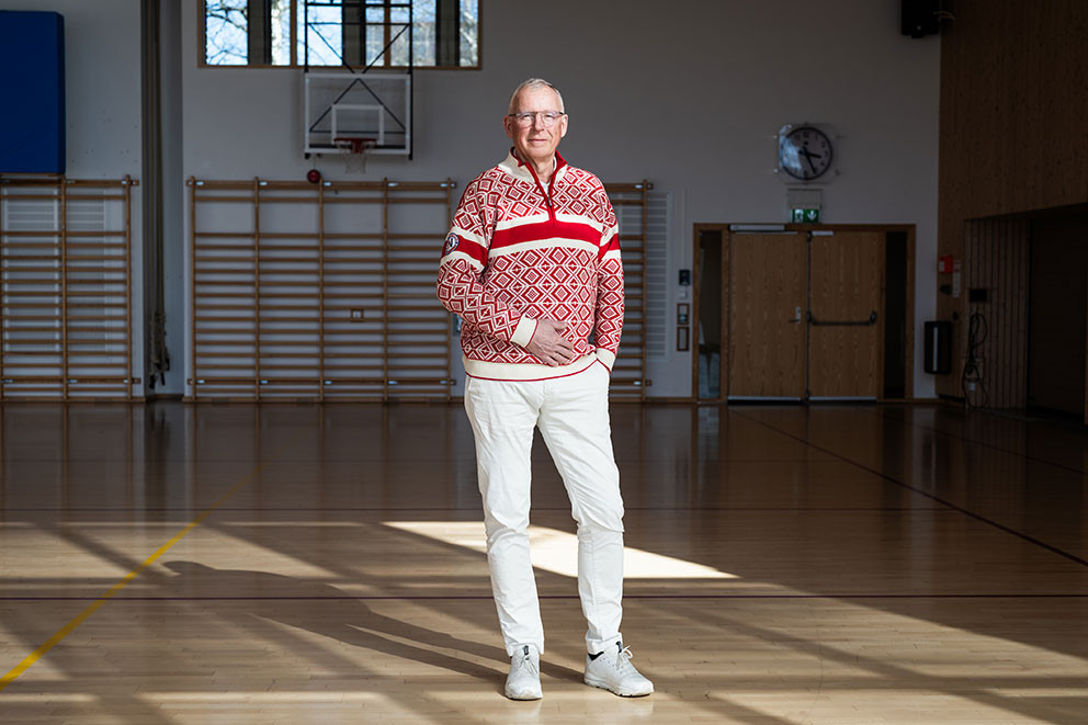 P&Aring; HJEMMEBANE: Bahr spilte volleyball p&aring; landslaget og ser gjerne en kamp hvis muligheten byr seg. Foto: John Trygve&hellip;